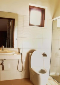 Airport Villa