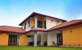 Airport Villa