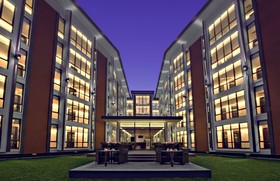 Vivanta Colombo, Airport Garden