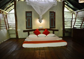Back of Beyond, Pidurangala
