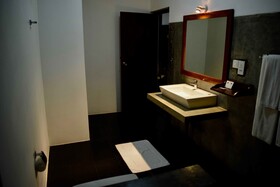 Camellia Resort and Spa