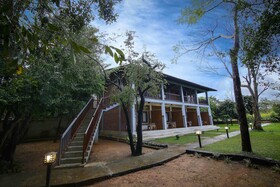 Elephas Resort & Spa