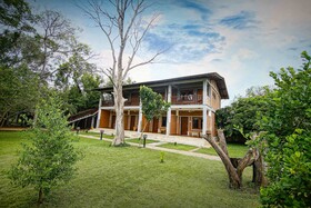 Elephas Resort & Spa