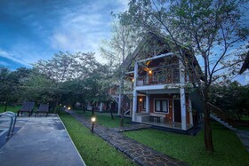 Elephas Resort & Spa