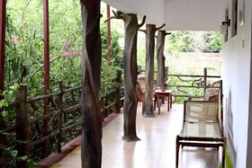 Hungry Lion Resort and Restaurant
