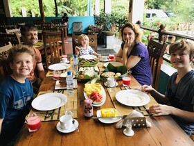 Hungry Lion Resort and Restaurant