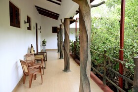Hungry Lion Resort and Restaurant