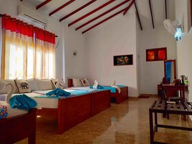 Hungry Lion Resort and Restaurant