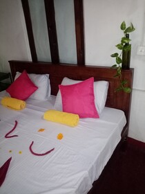 Surf Paradise Hotel