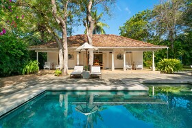 Taru Villas Mawella