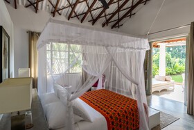 Taru Villas Mawella