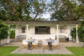Taru Villas Mawella