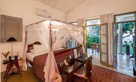 Taru Villas Mawella