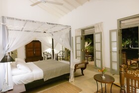 Taru Villas Mawella