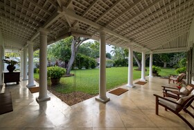 Taru Villas Mawella