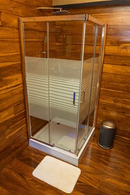 Leopard Reach Yala By Seven Angels