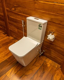 Leopard Reach Yala By Seven Angels