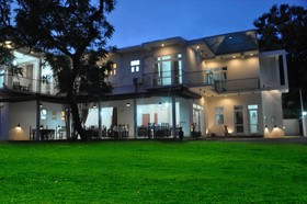 Owin Rose Hotel