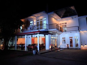 Owin Rose Hotel