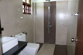 Serene Park Hotel
