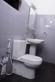 Traveller's Home Hotel