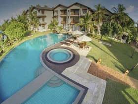 Amaranthe Bay Resort & Spa