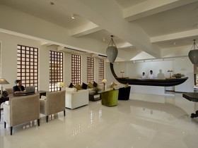 Amaranthe Bay Resort & Spa
