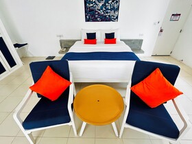 Trinco Blu by Cinnamon