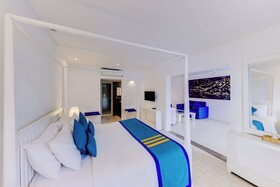 Trinco Blu by Cinnamon