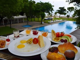 Trinco Blu by Cinnamon