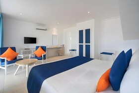 Trinco Blu by Cinnamon