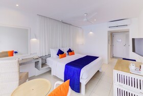 Trinco Blu by Cinnamon