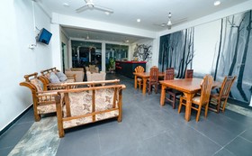 Trinnco Topaz by OYO Rooms