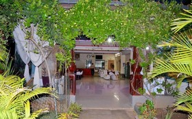 Ananthi Hotels