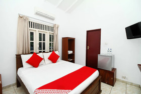 Hotel Empryean by OYO Rooms