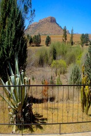 Khutsong Lodge