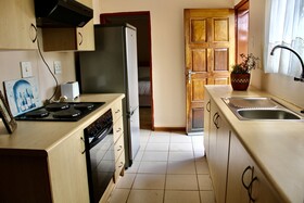 Khutsong Lodge