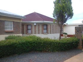 Molengoane Lodge