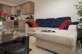 The Queen Luxury Apartments - Villa Serena