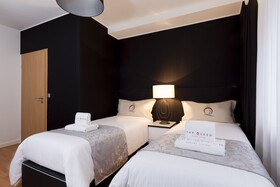 The Queen Luxury Apartments - Villa Serena
