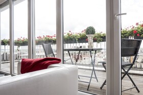 The Queen Luxury Serviced Apartments - Villa Fiorita Apartments