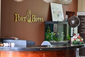 Port Hotel