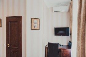 Biplan City Hotel
