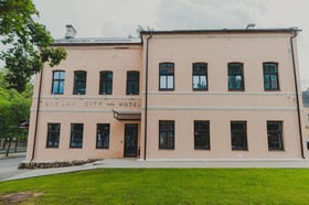 Biplan City Hotel