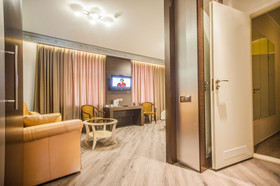 Biplan Hotel