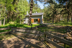 Roze Guest Houses Sklandas