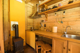 Roze Guest Houses Sklandas