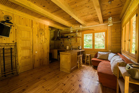 Roze Guest Houses Sklandas