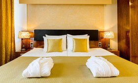 Avalon Hotel & Conferences