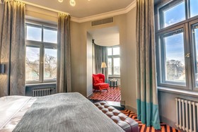 Grand Poet Hotel by Semarah